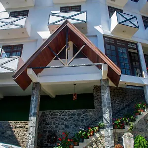 https://manudi-glenfallsedge-rest.kandyhotelsnow.com